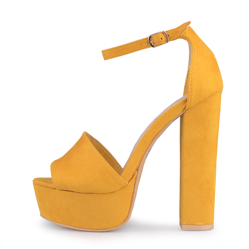Zapatilla Laia Amarillo