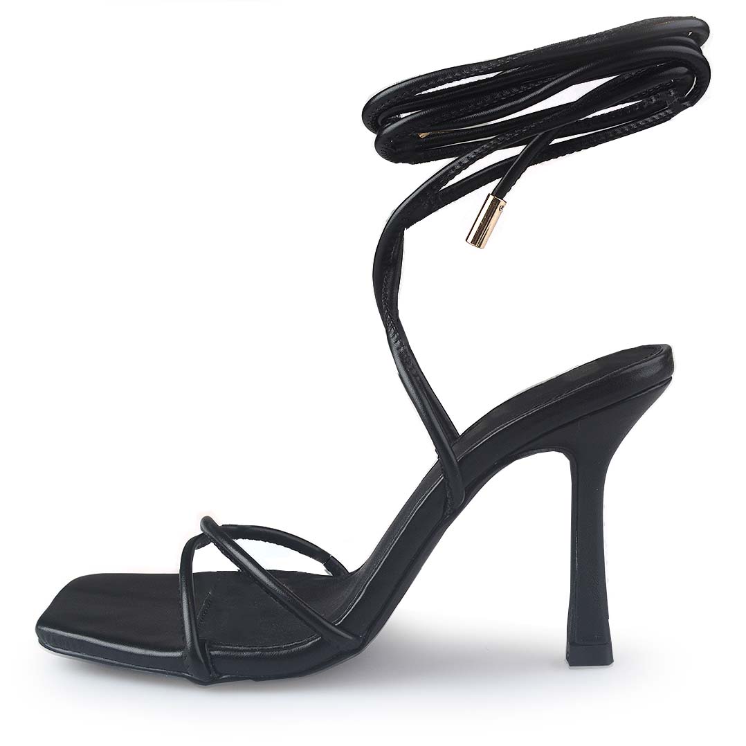 Zapatilla Lucy Negro