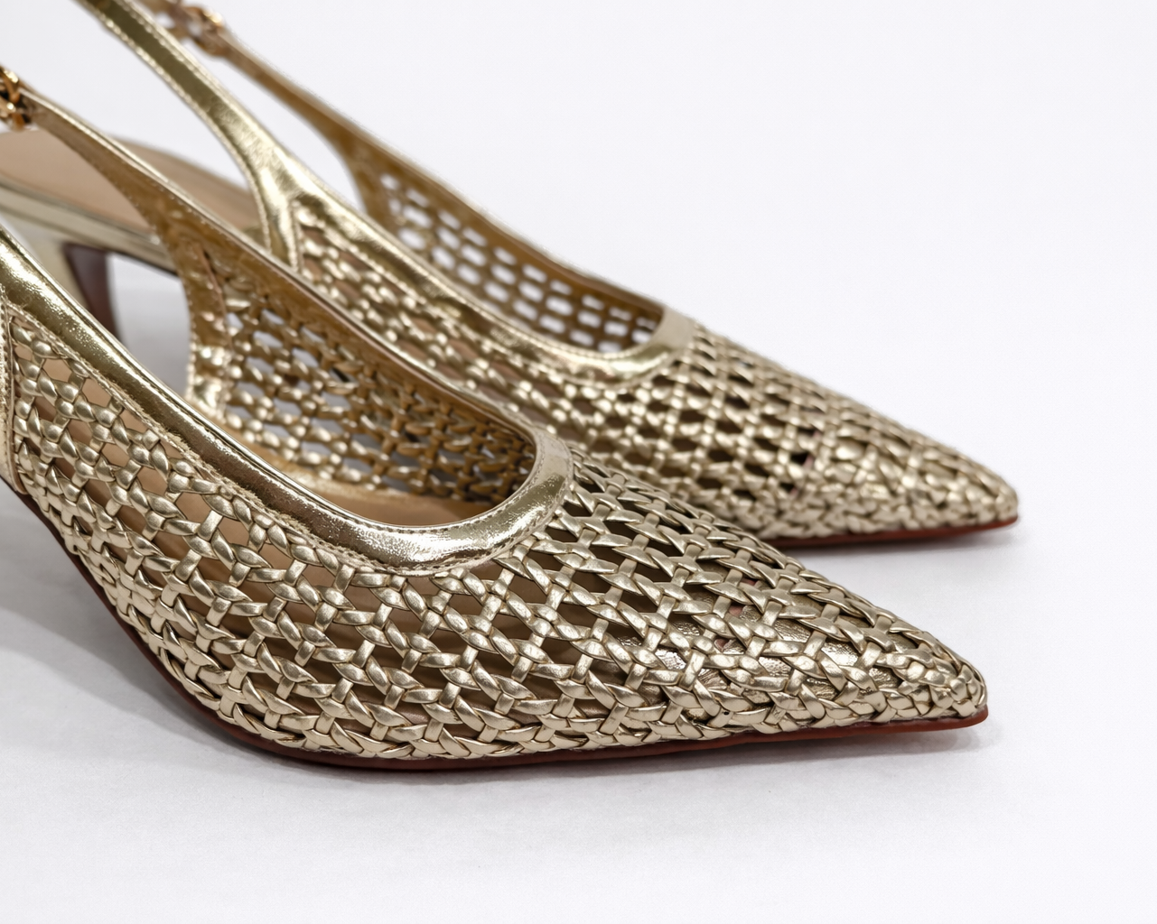 Zapatilla Karla Dorado