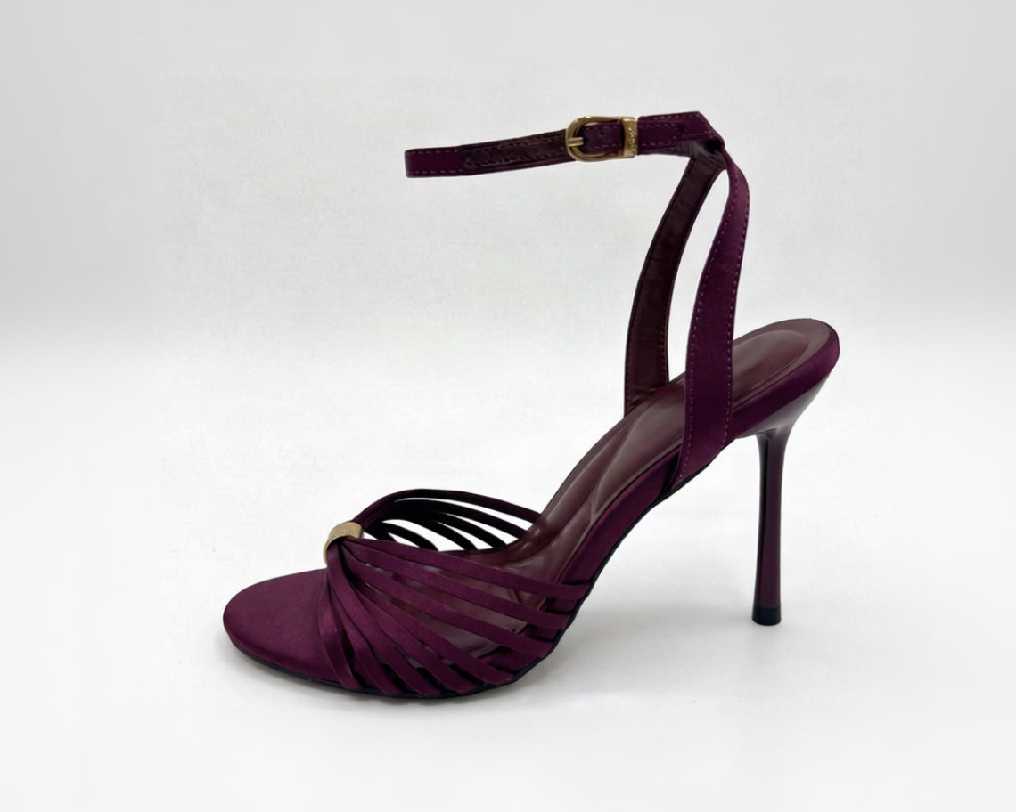 Zapatilla Aitana Borgoña