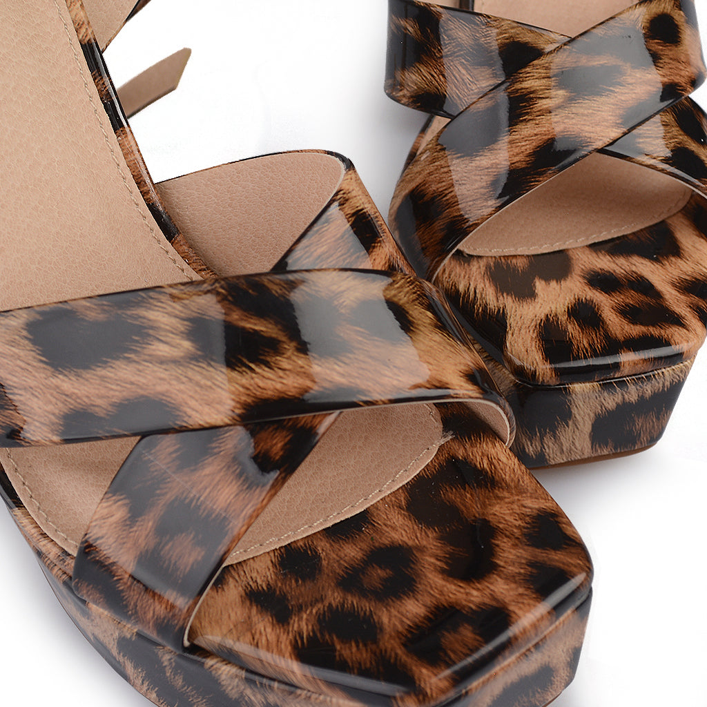 Plataformas Clarisa Leopardo